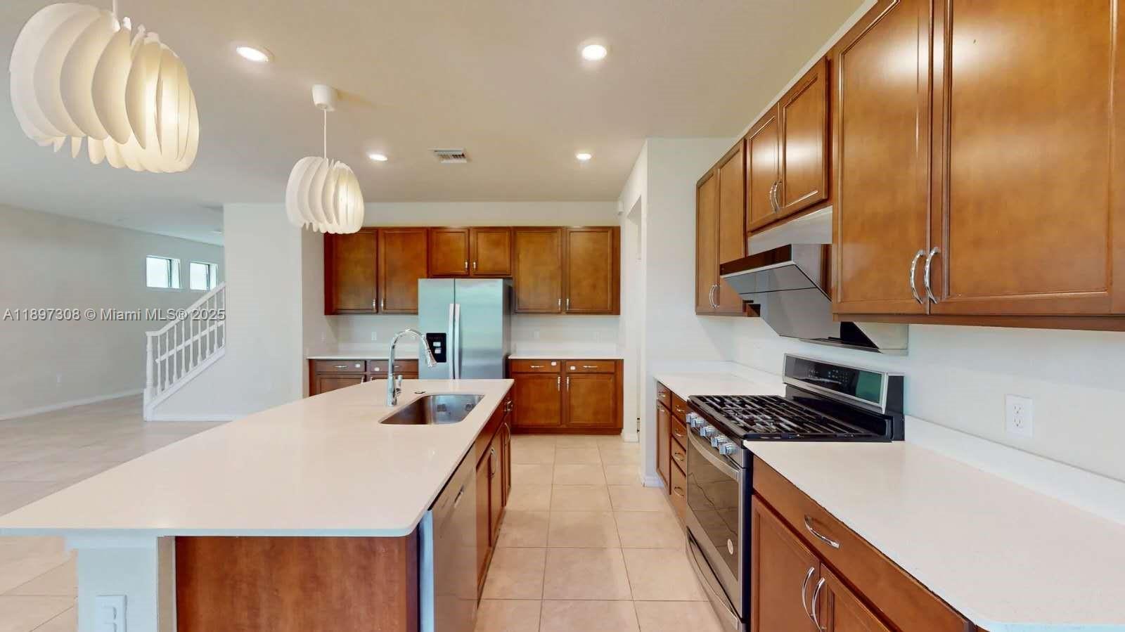 FIELDS AT GULFSTREAM POLO - Residential Lease