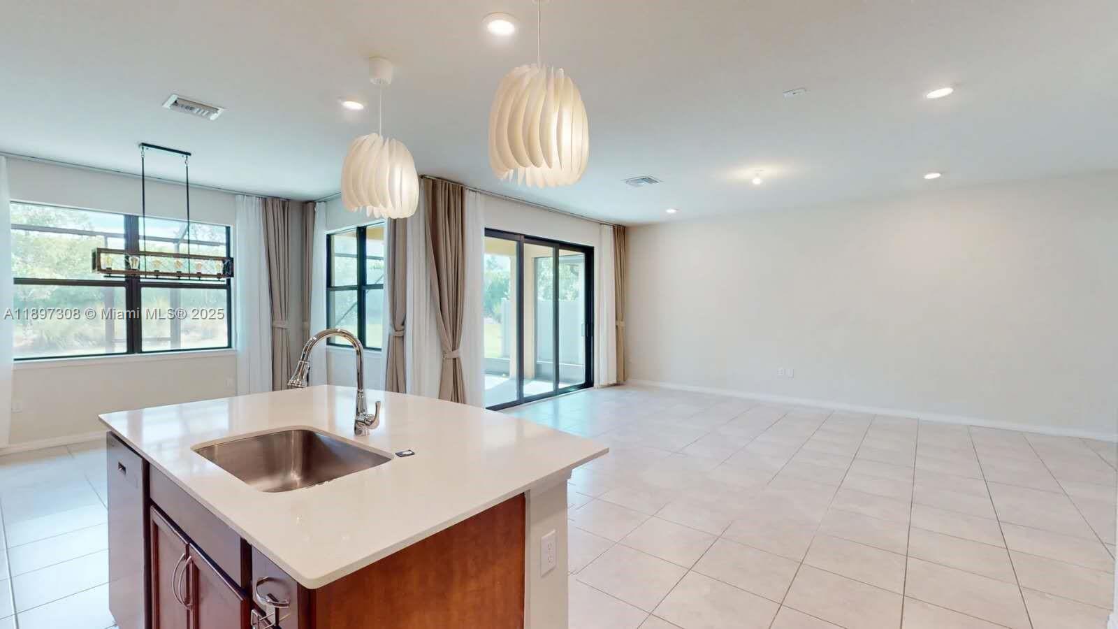 FIELDS AT GULFSTREAM POLO - Residential Lease