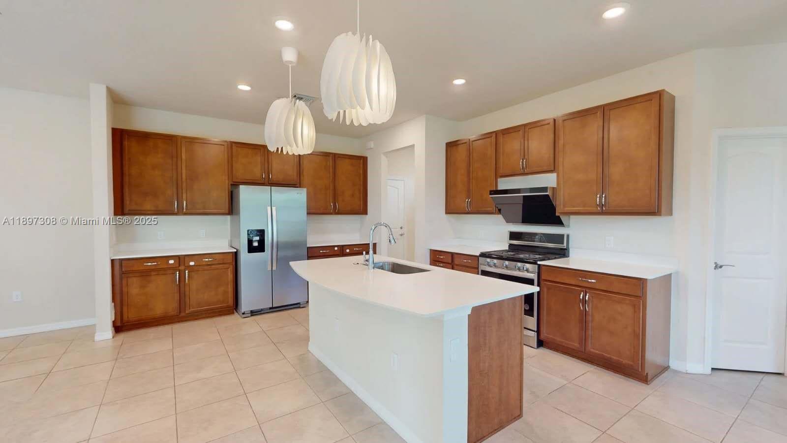 FIELDS AT GULFSTREAM POLO - Residential Lease