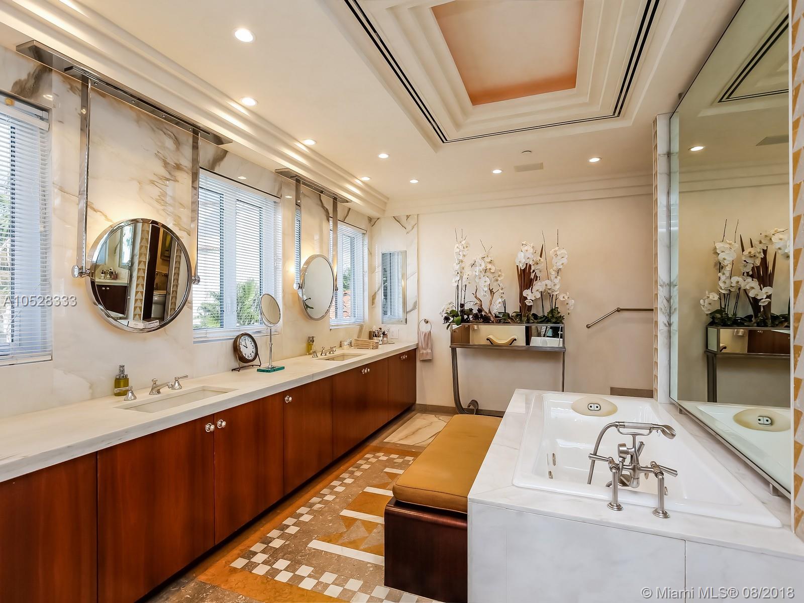 BAYVIEW AT FISHER ISL CON - Residential