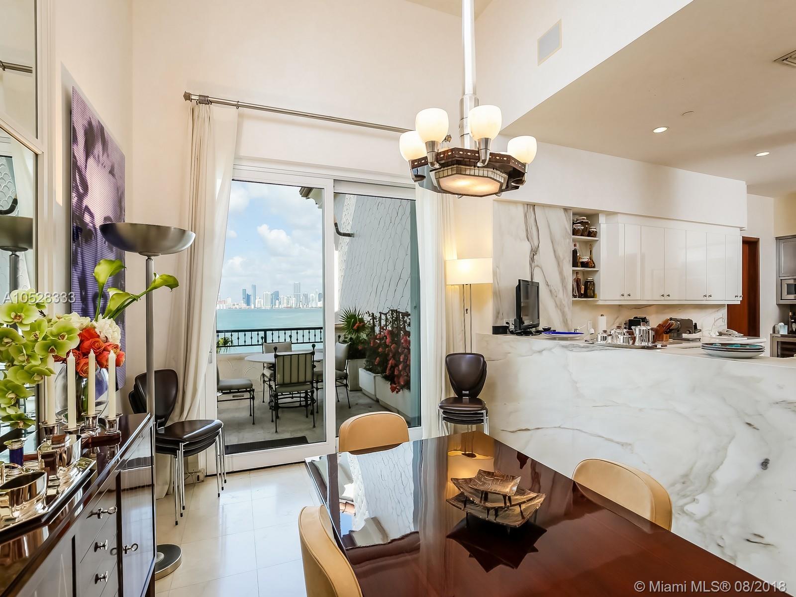 BAYVIEW AT FISHER ISL CON - Residential