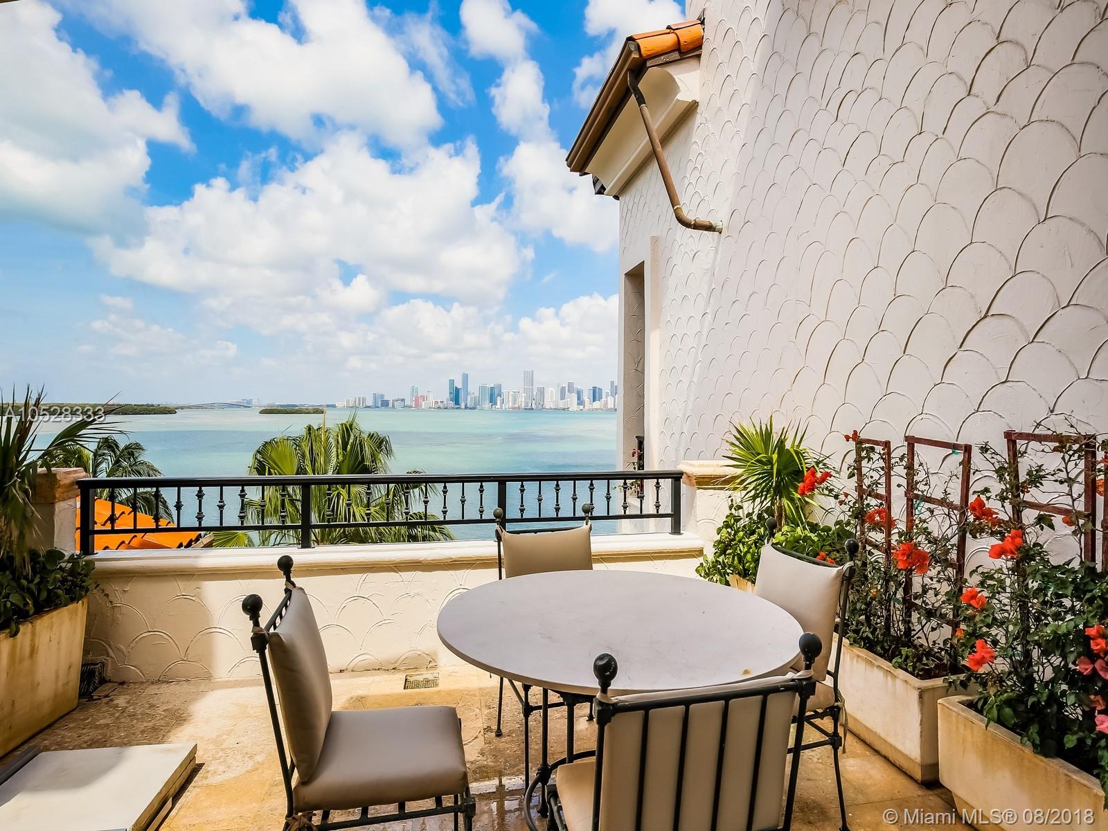 BAYVIEW AT FISHER ISL CON - Residential