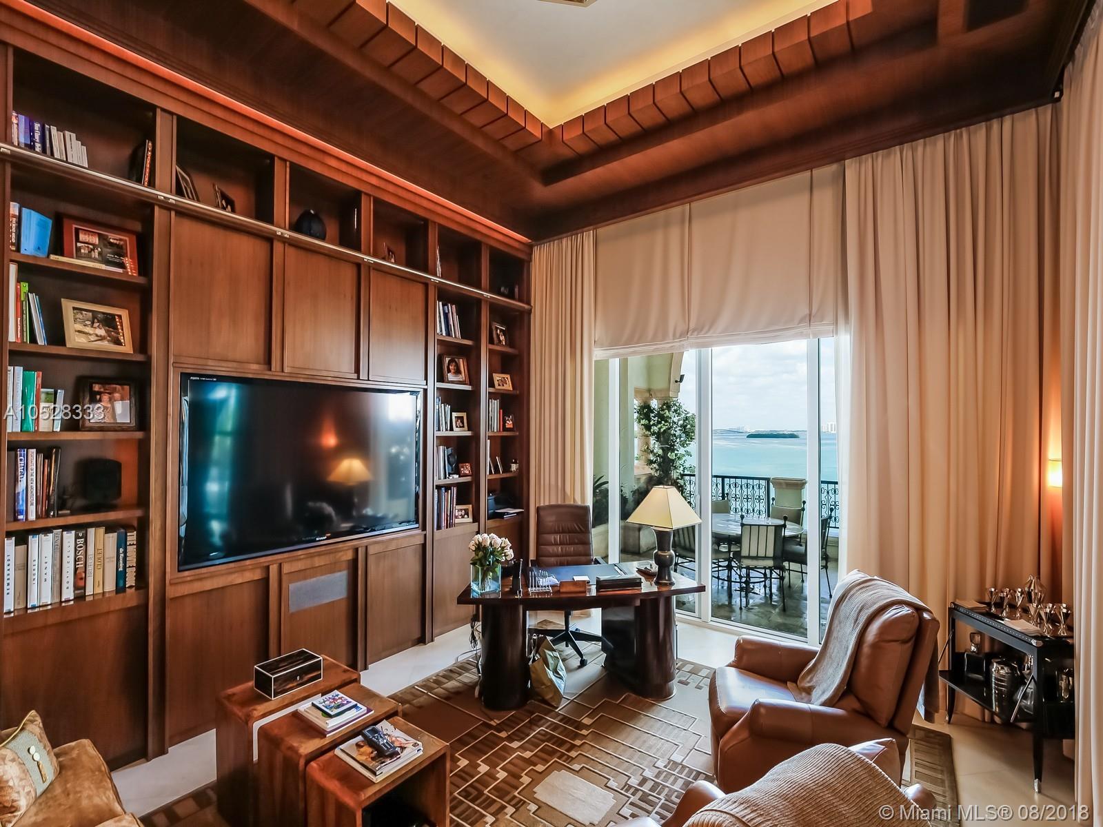 BAYVIEW AT FISHER ISL CON - Residential
