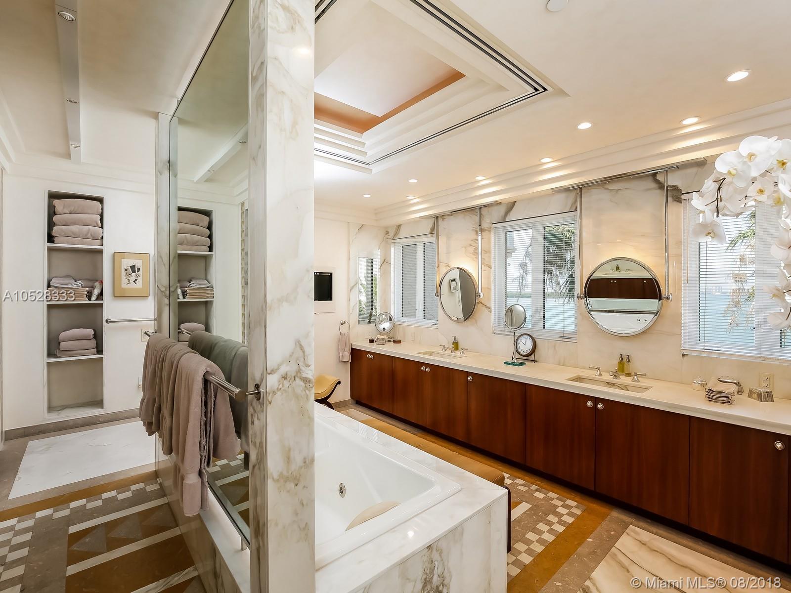 BAYVIEW AT FISHER ISL CON - Residential