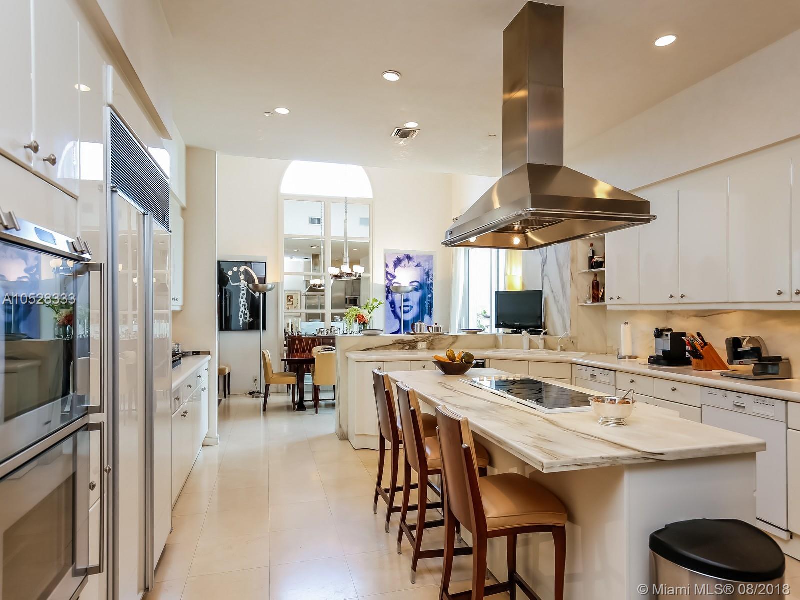 BAYVIEW AT FISHER ISL CON - Residential