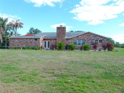 A home in Okeechobee