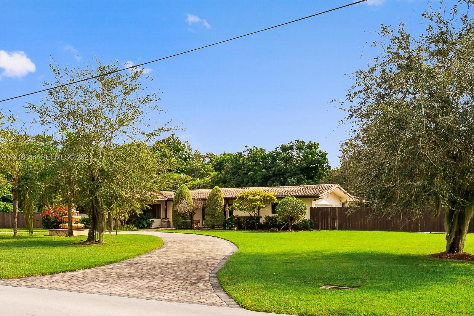 20 55 40 .87 AC W223.09FT - Residential