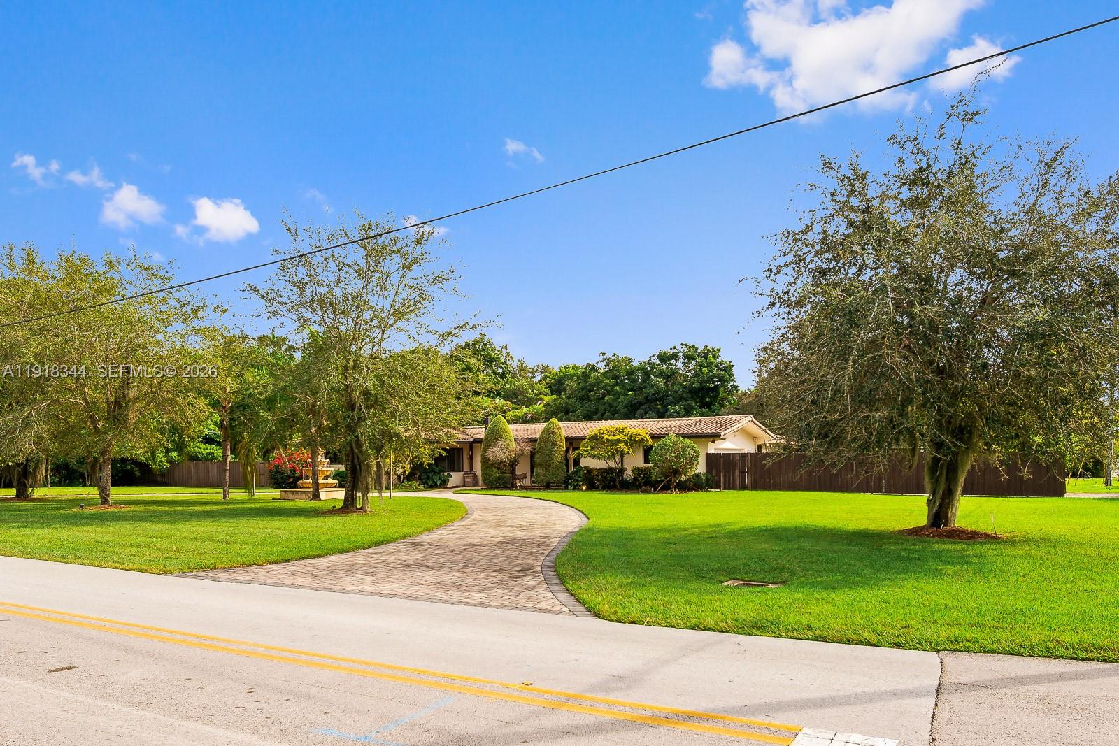 20 55 40 .87 AC W223.09FT - Residential