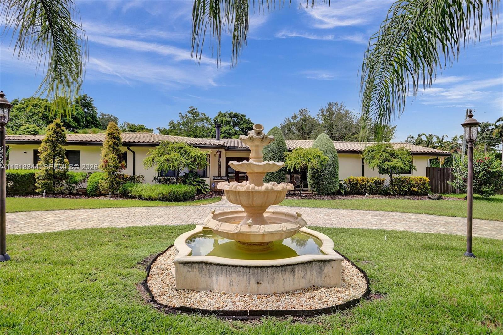 20 55 40 .87 AC W223.09FT - Residential