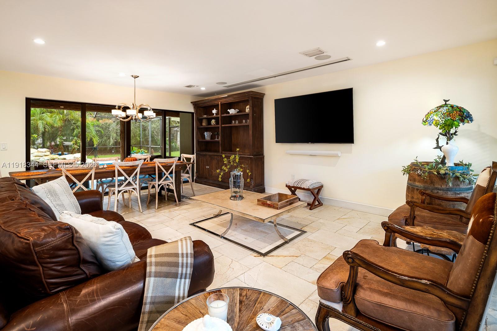 20 55 40 .87 AC W223.09FT - Residential