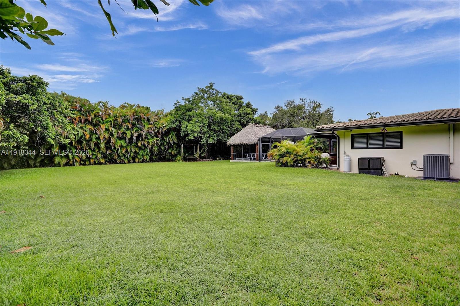 20 55 40 .87 AC W223.09FT - Residential