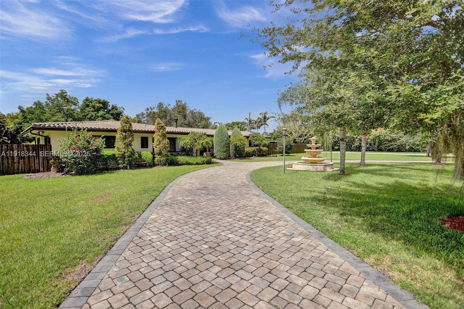 20 55 40 .87 AC W223.09FT - Residential