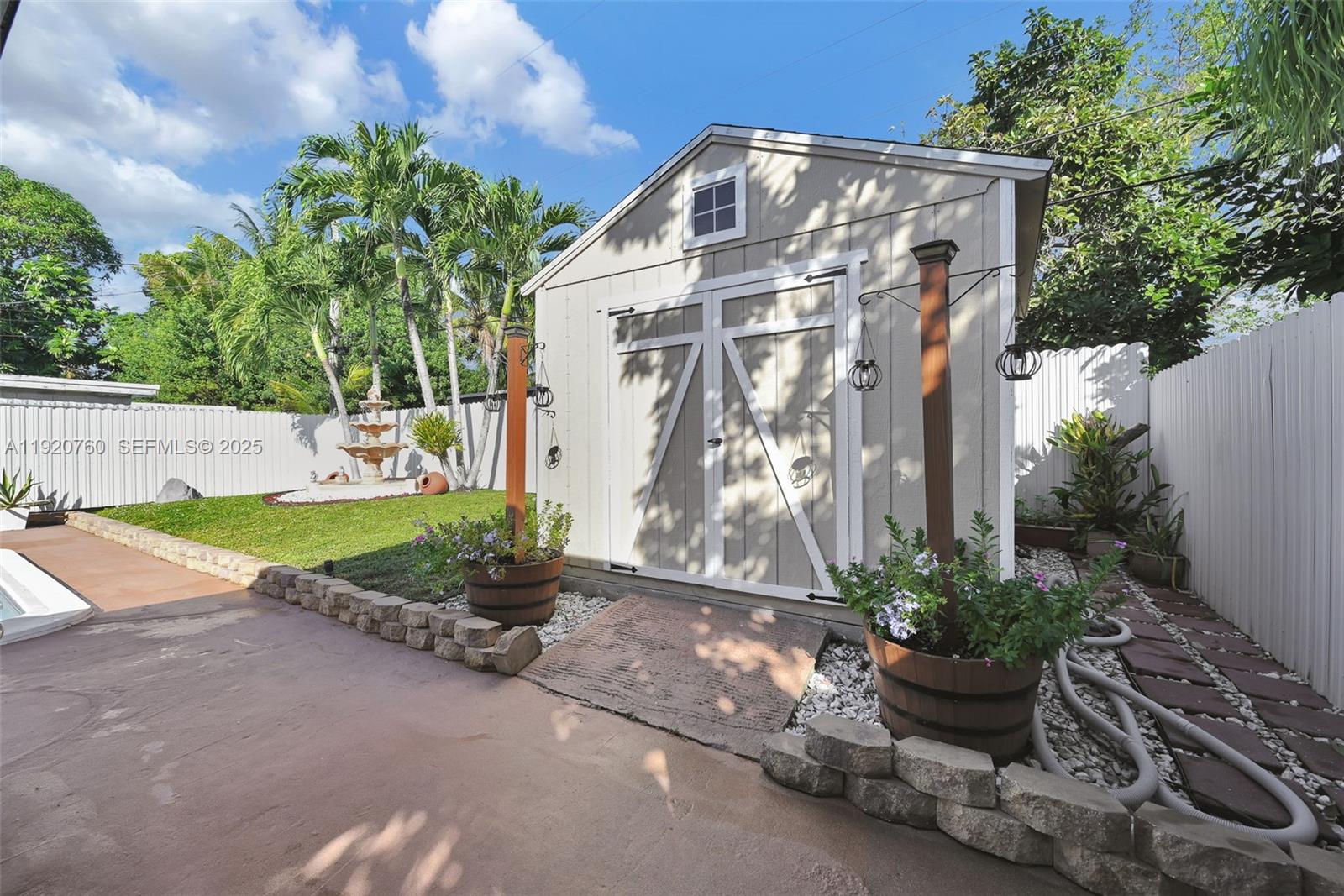 SUNKIST GROVE - Residential