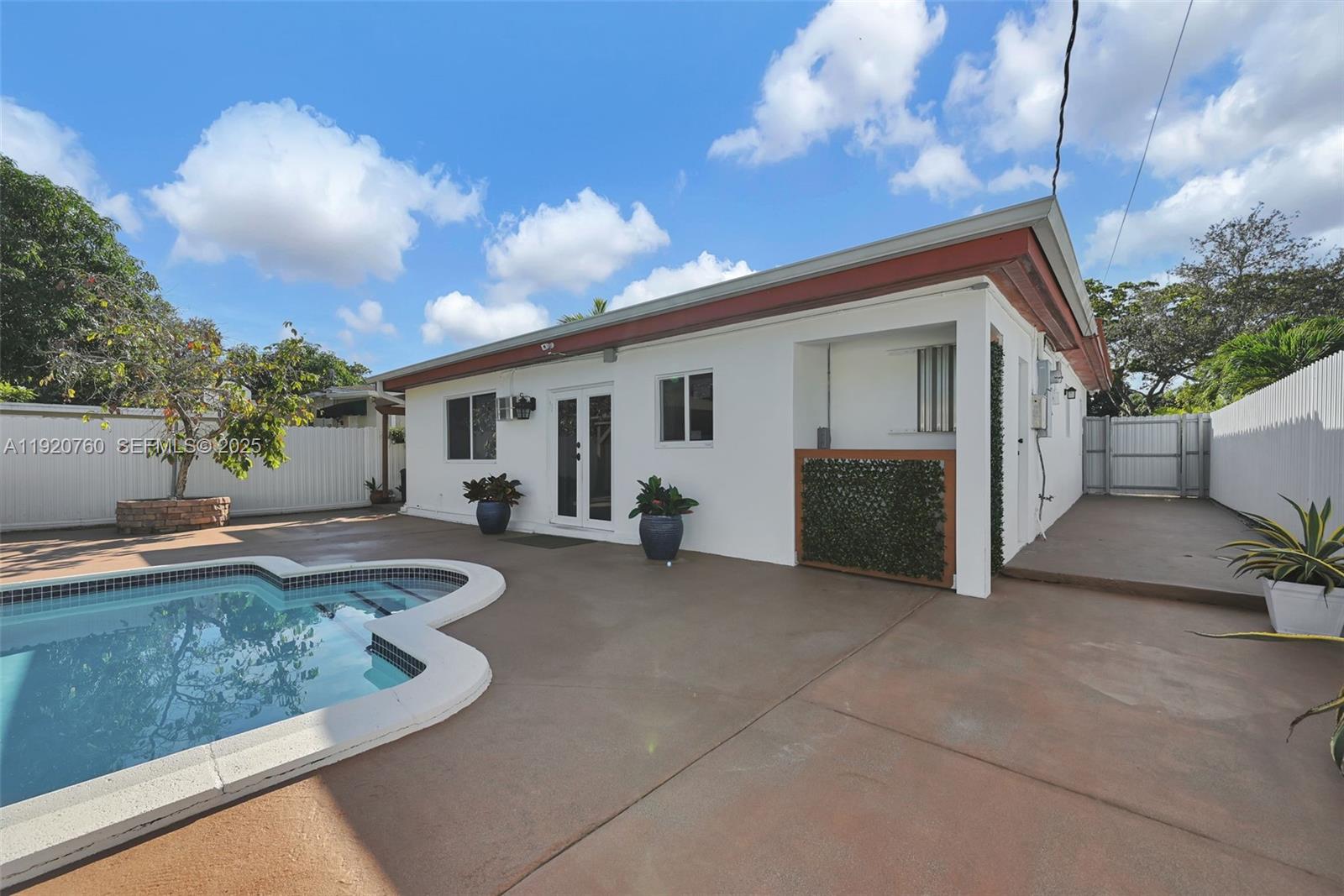 SUNKIST GROVE - Residential