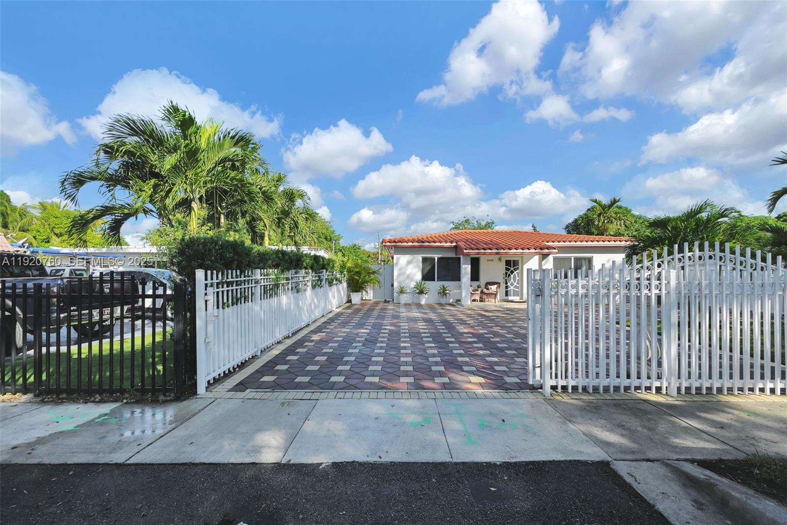 SUNKIST GROVE - Residential