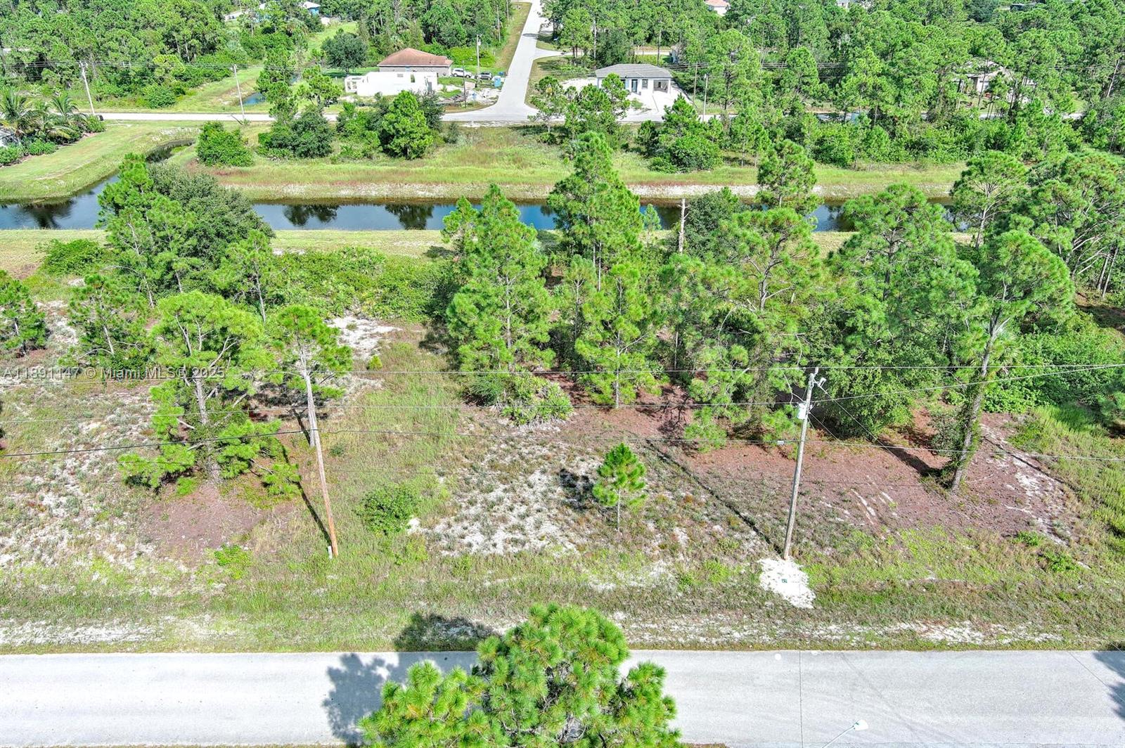 LEHIGH ACRES - Land