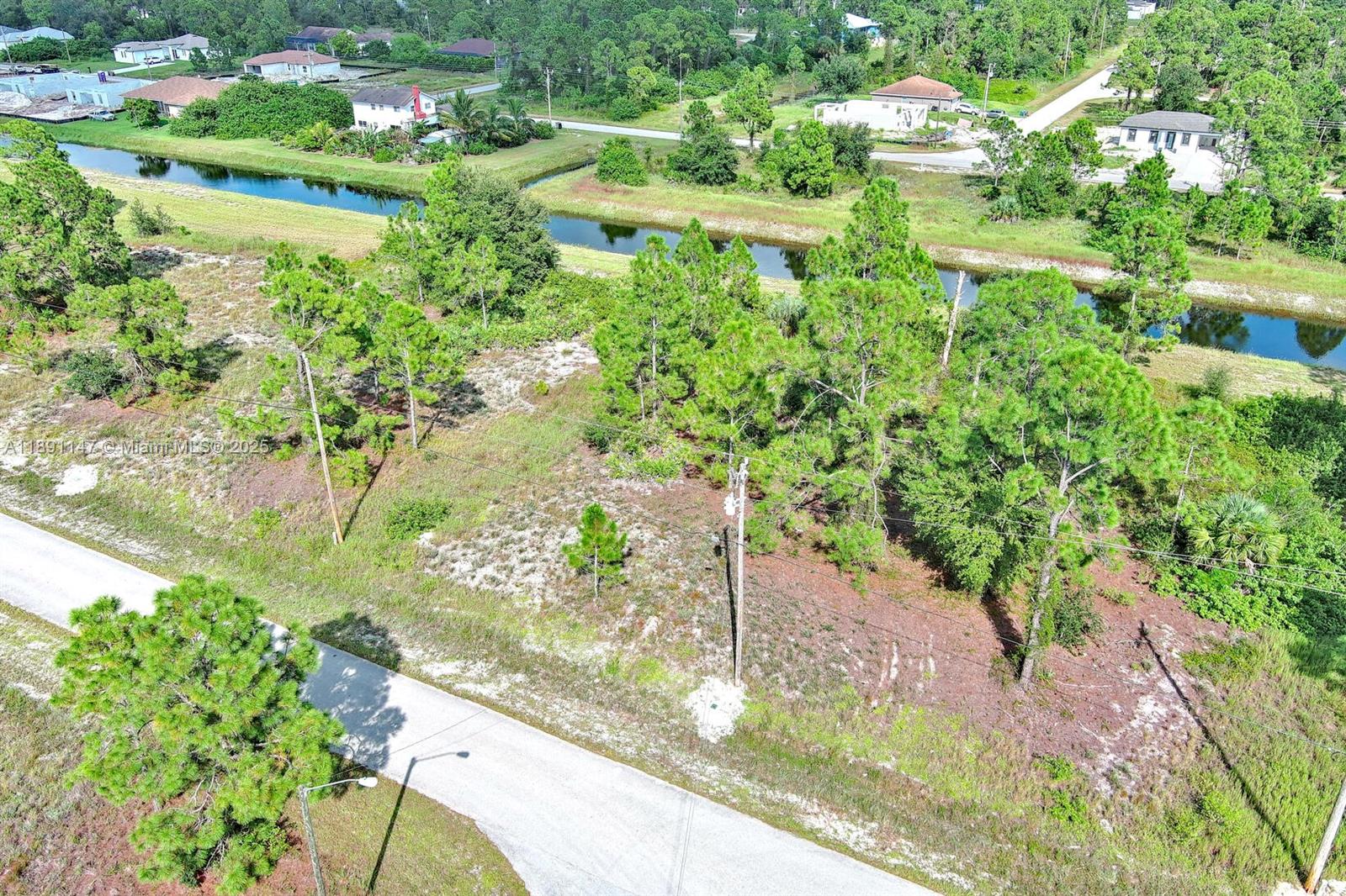 LEHIGH ACRES - Land