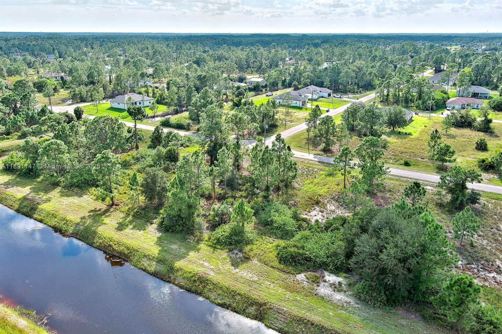 LEHIGH ACRES - Land
