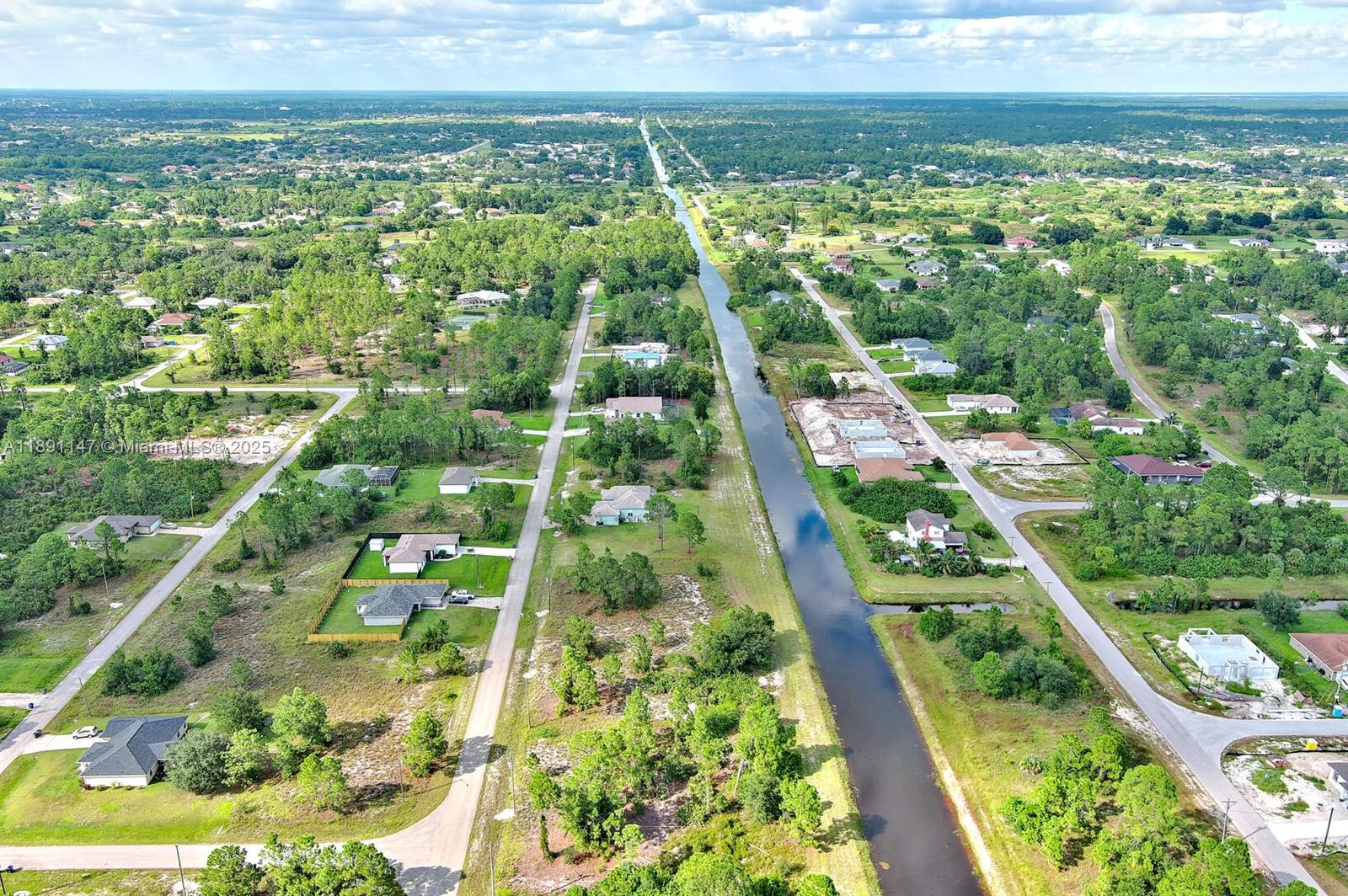 LEHIGH ACRES - Land
