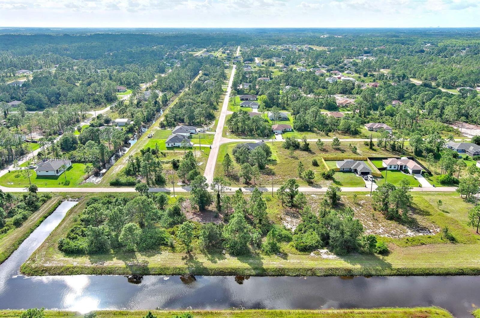 LEHIGH ACRES - Land