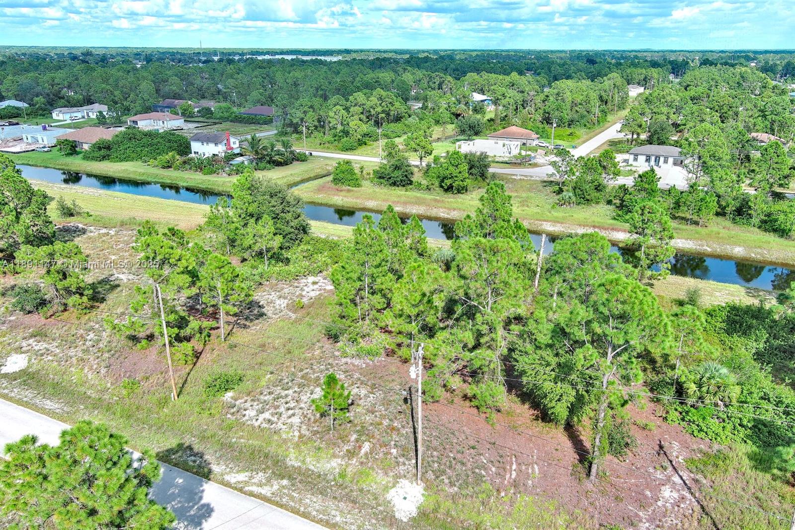 LEHIGH ACRES - Land