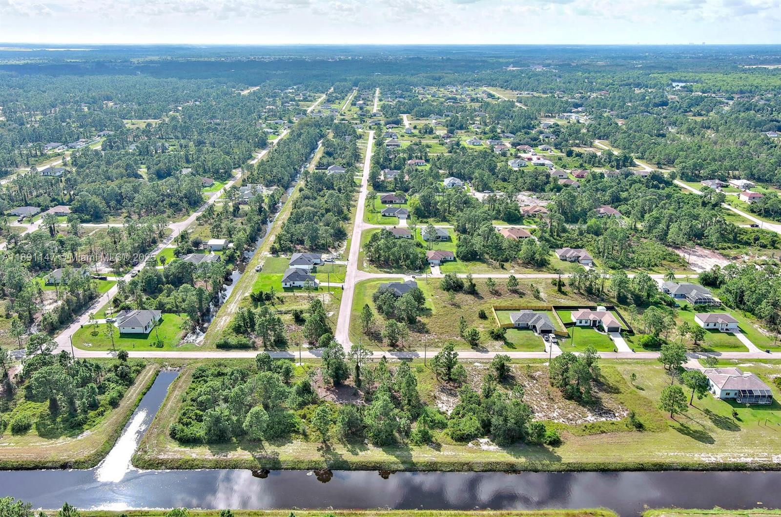 LEHIGH ACRES - Land