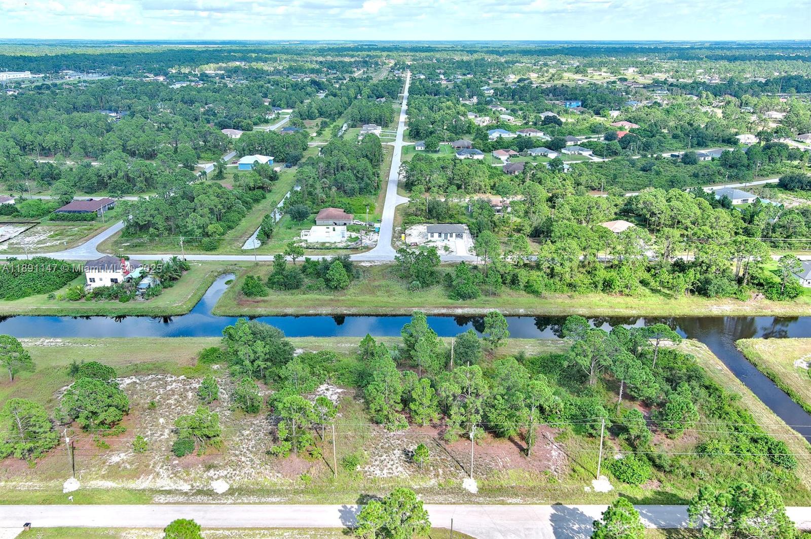 LEHIGH ACRES - Land