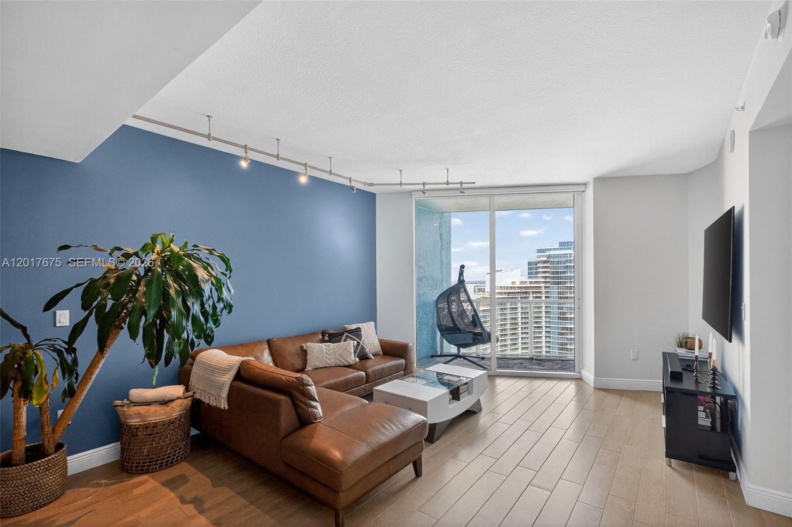 QUANTUM ON THE BAY CONDO - Residential
