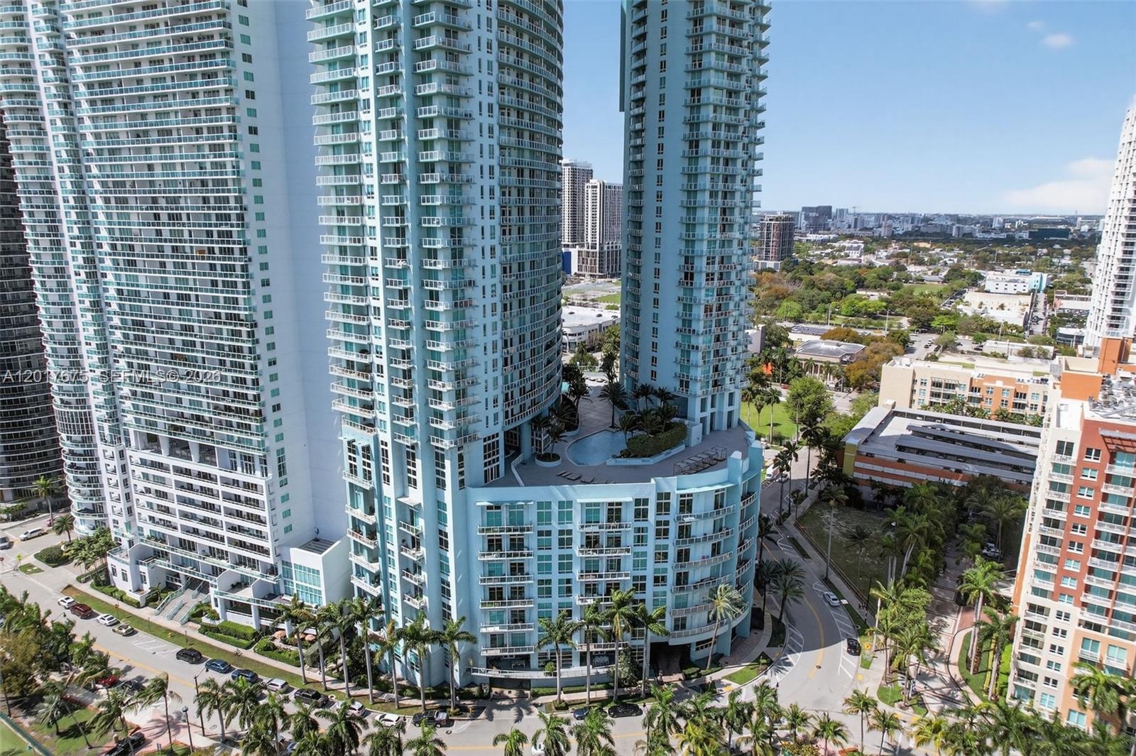 QUANTUM ON THE BAY CONDO - Residential
