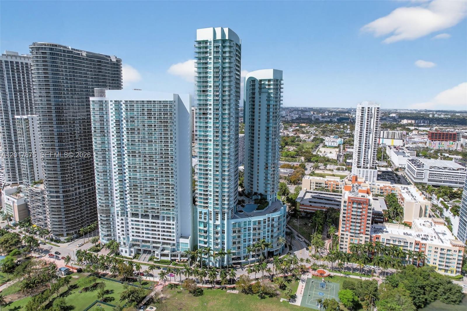 QUANTUM ON THE BAY CONDO - Residential