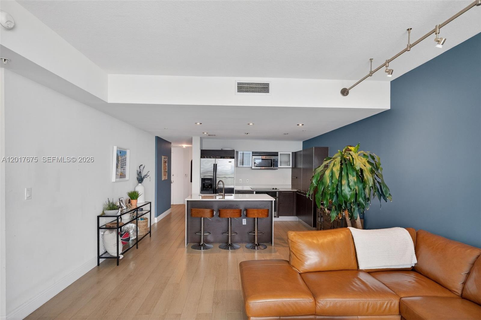QUANTUM ON THE BAY CONDO - Residential