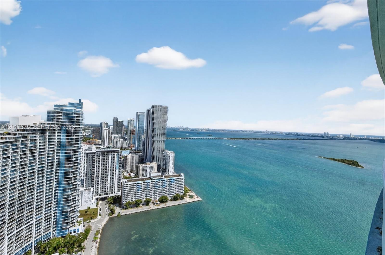 QUANTUM ON THE BAY CONDO - Residential
