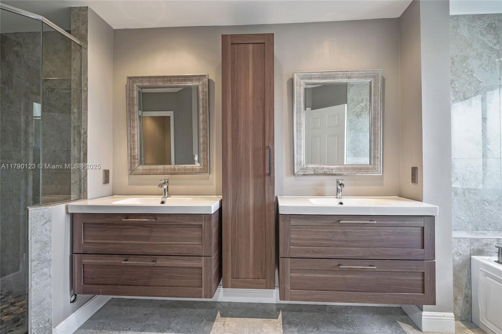 GROVE COMMERCIAL CENTER - Residential