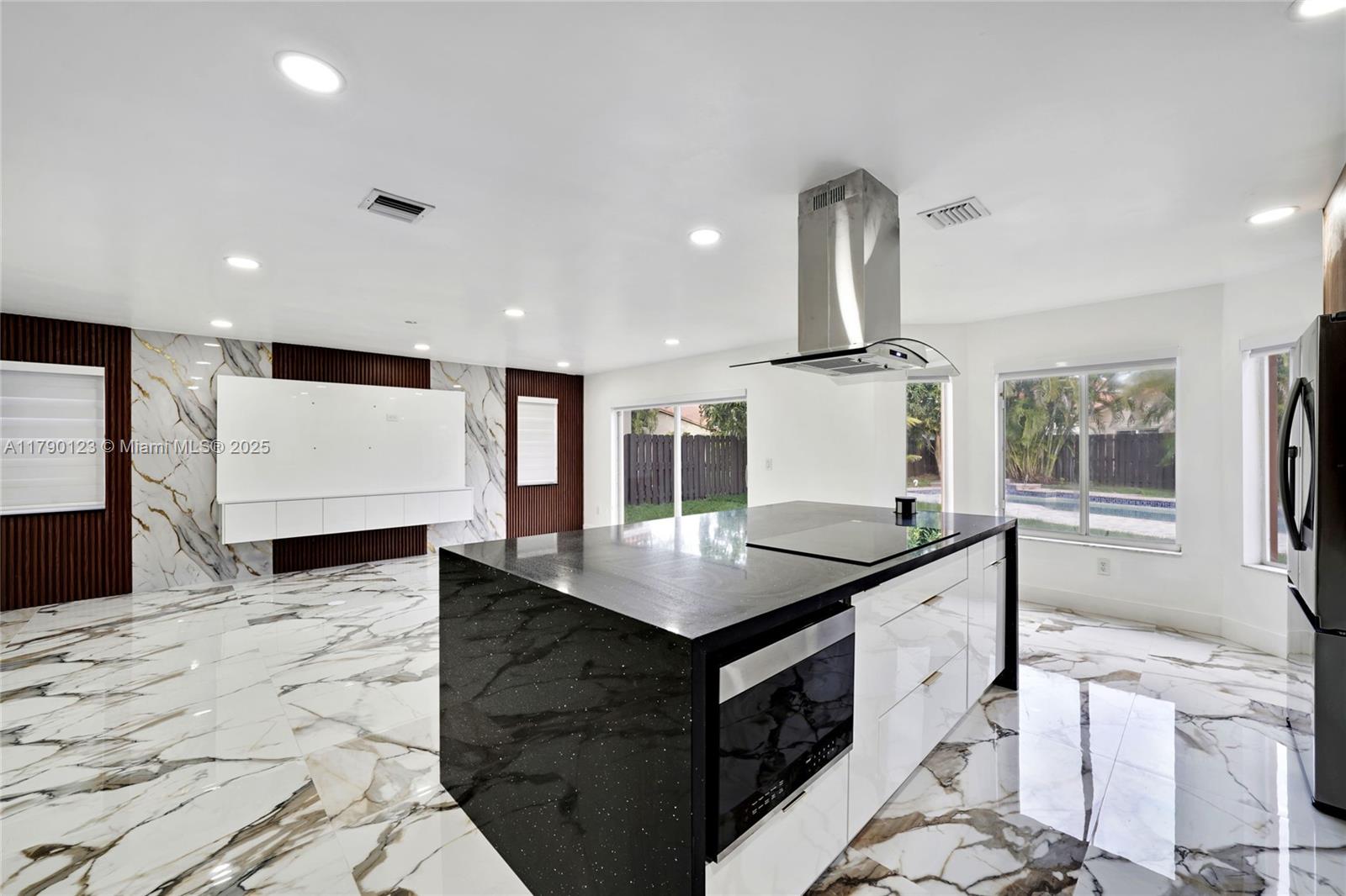 GROVE COMMERCIAL CENTER - Residential