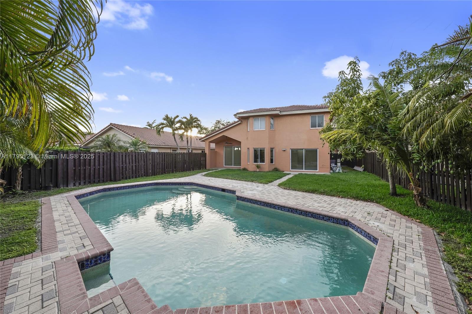 GROVE COMMERCIAL CENTER - Residential