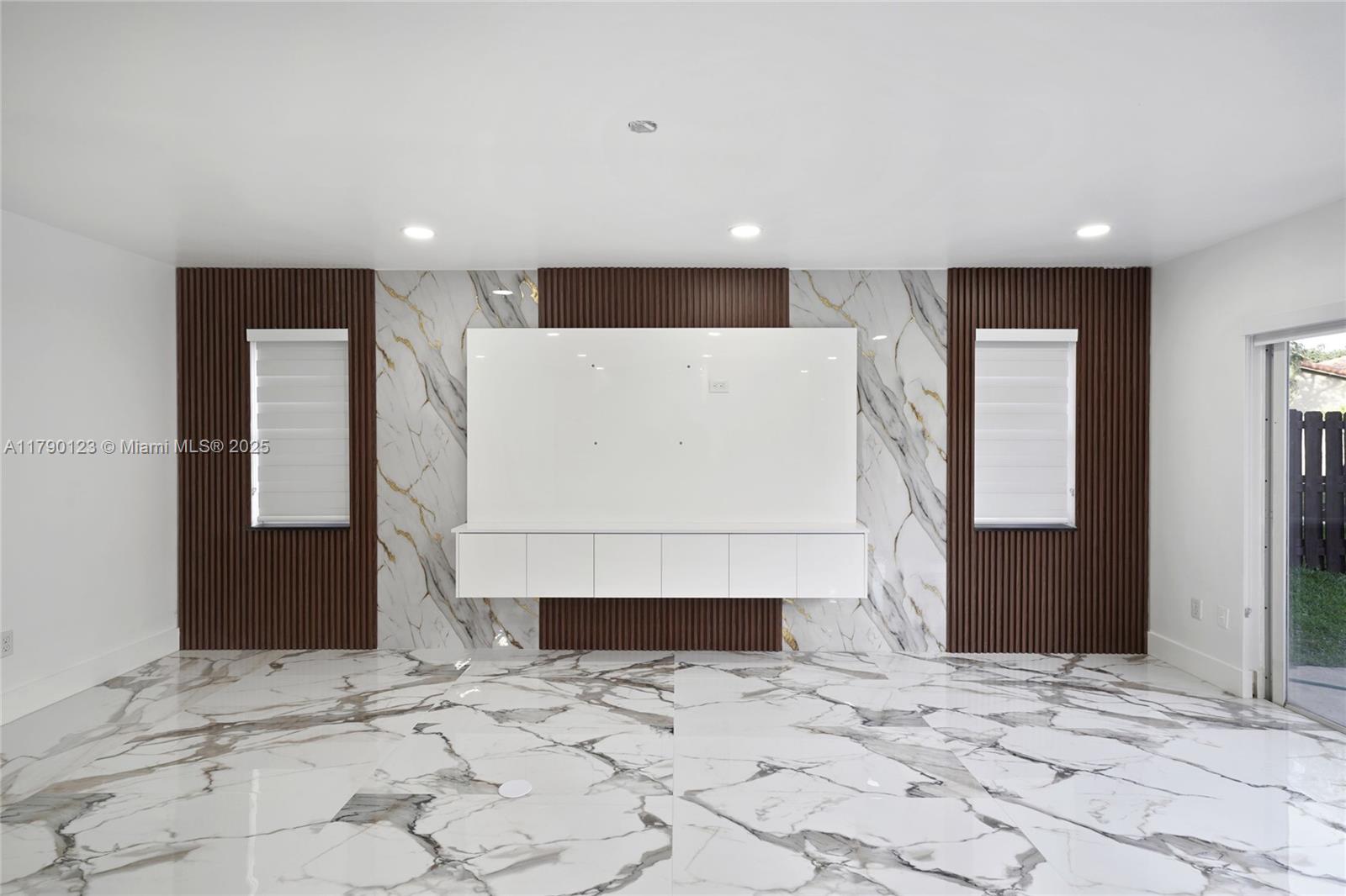 GROVE COMMERCIAL CENTER - Residential