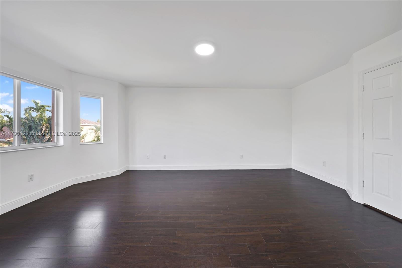 GROVE COMMERCIAL CENTER - Residential