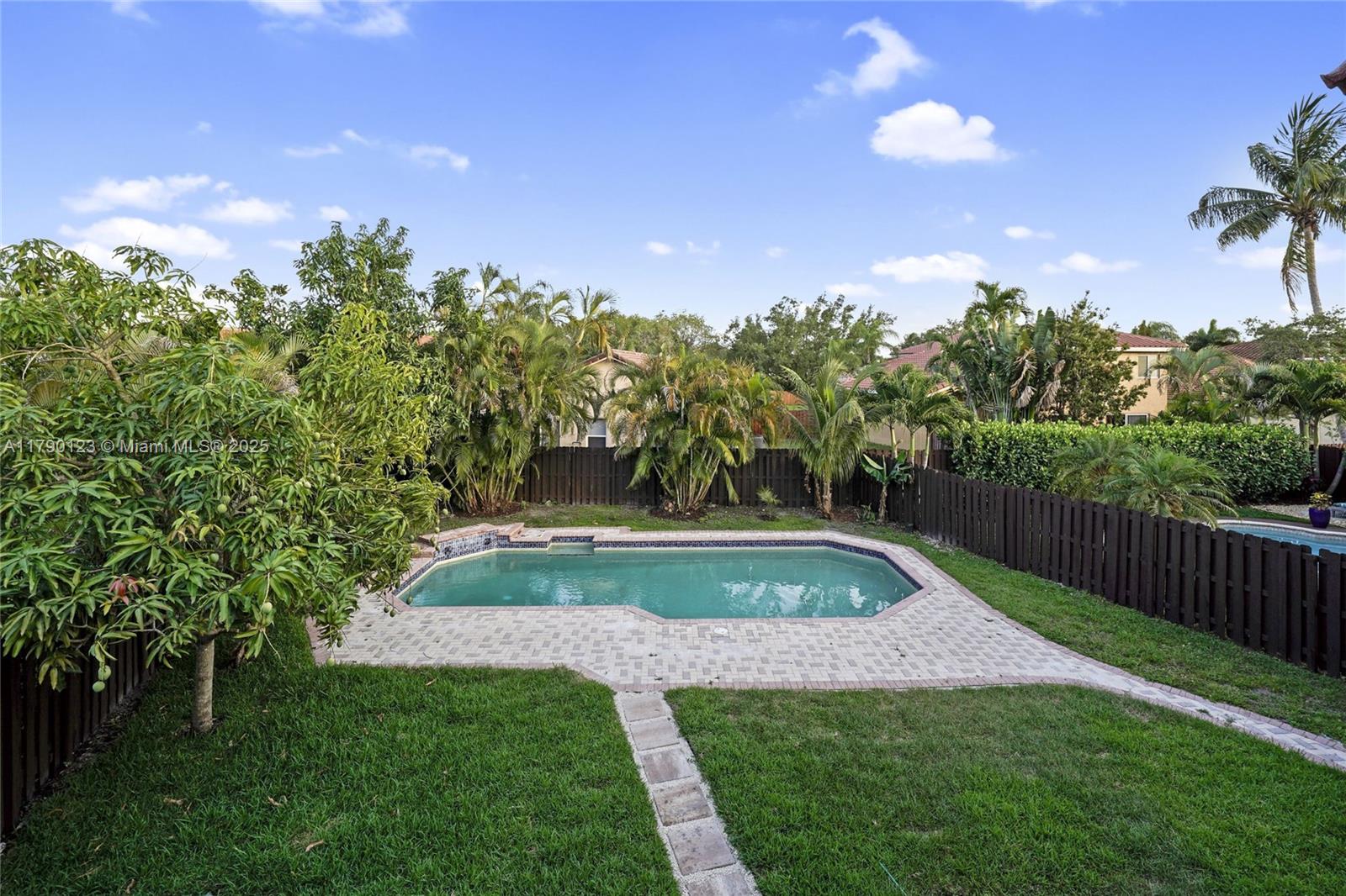 GROVE COMMERCIAL CENTER - Residential
