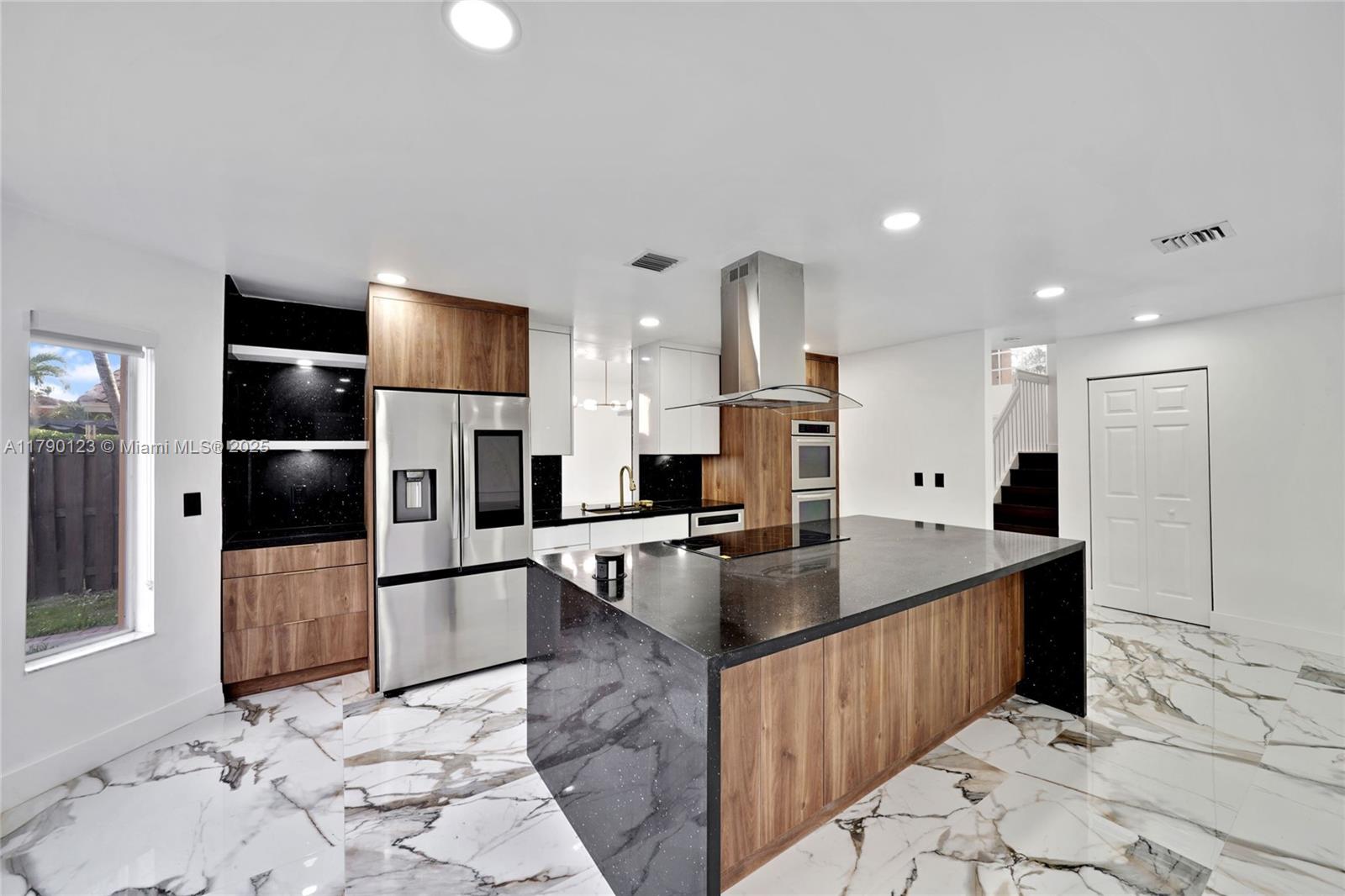 GROVE COMMERCIAL CENTER - Residential