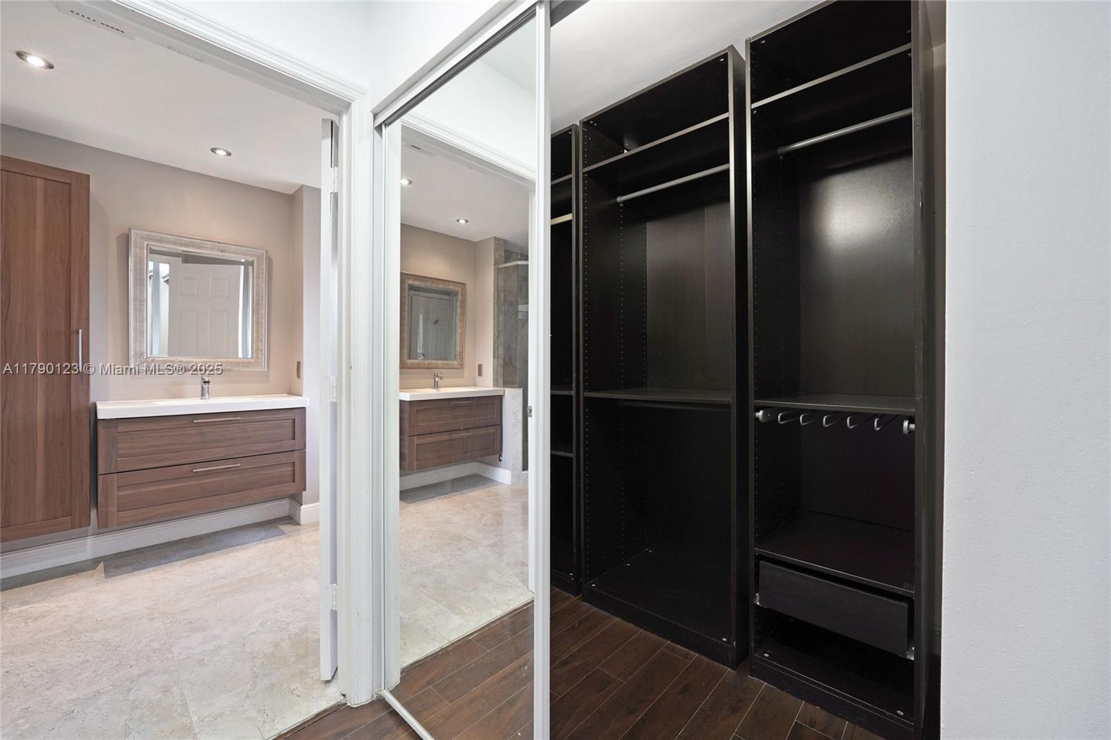 GROVE COMMERCIAL CENTER - Residential