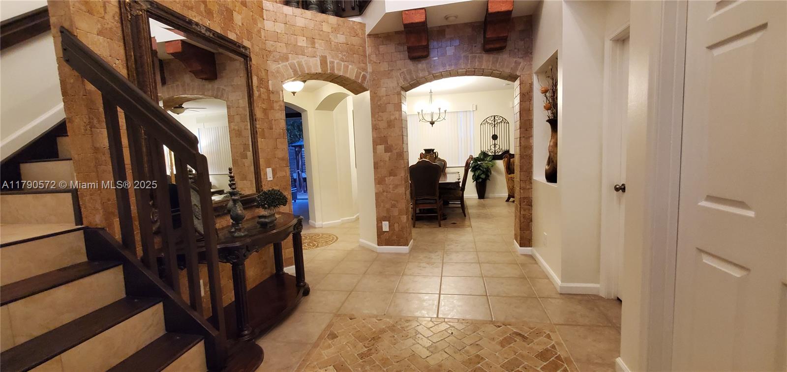 9042 Silver Glen Way
