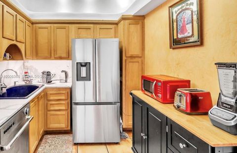 Tiny photo for Aventura, FL 33180 (MLS # A12006366)