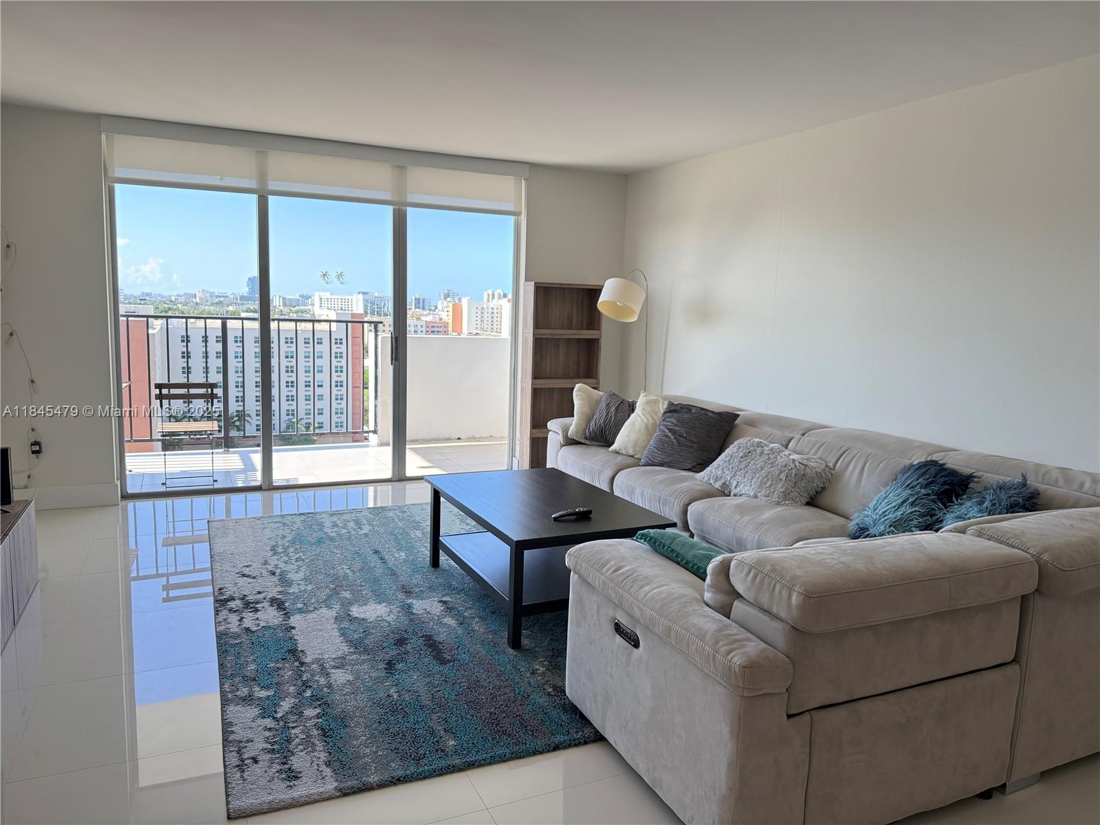 COMMODORE PLAZA CONDO - Residential