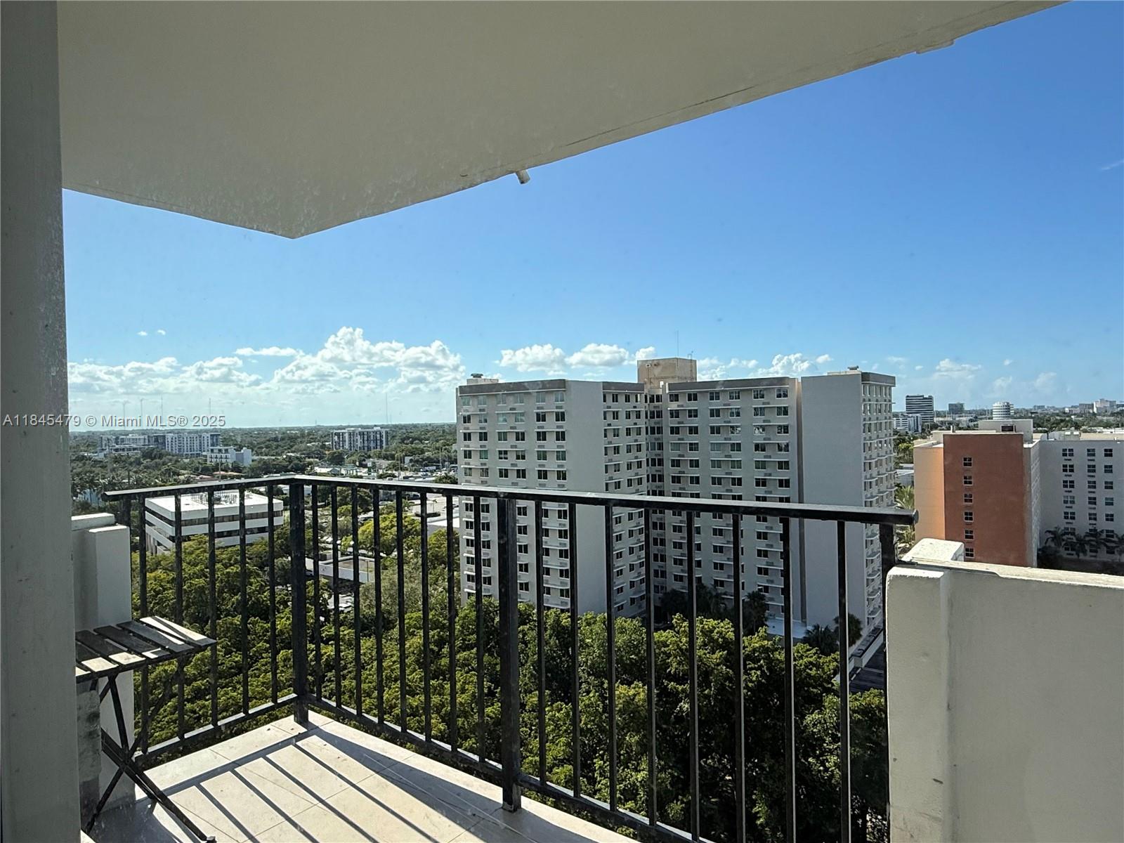 COMMODORE PLAZA CONDO - Residential