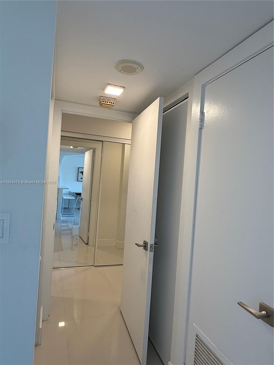 COMMODORE PLAZA CONDO - Residential