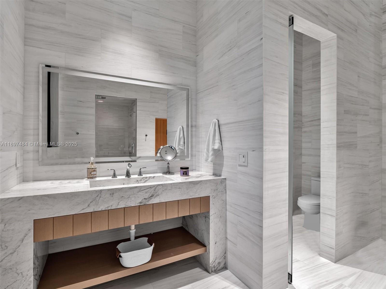 BISCAYNE PARK TERR - Residential