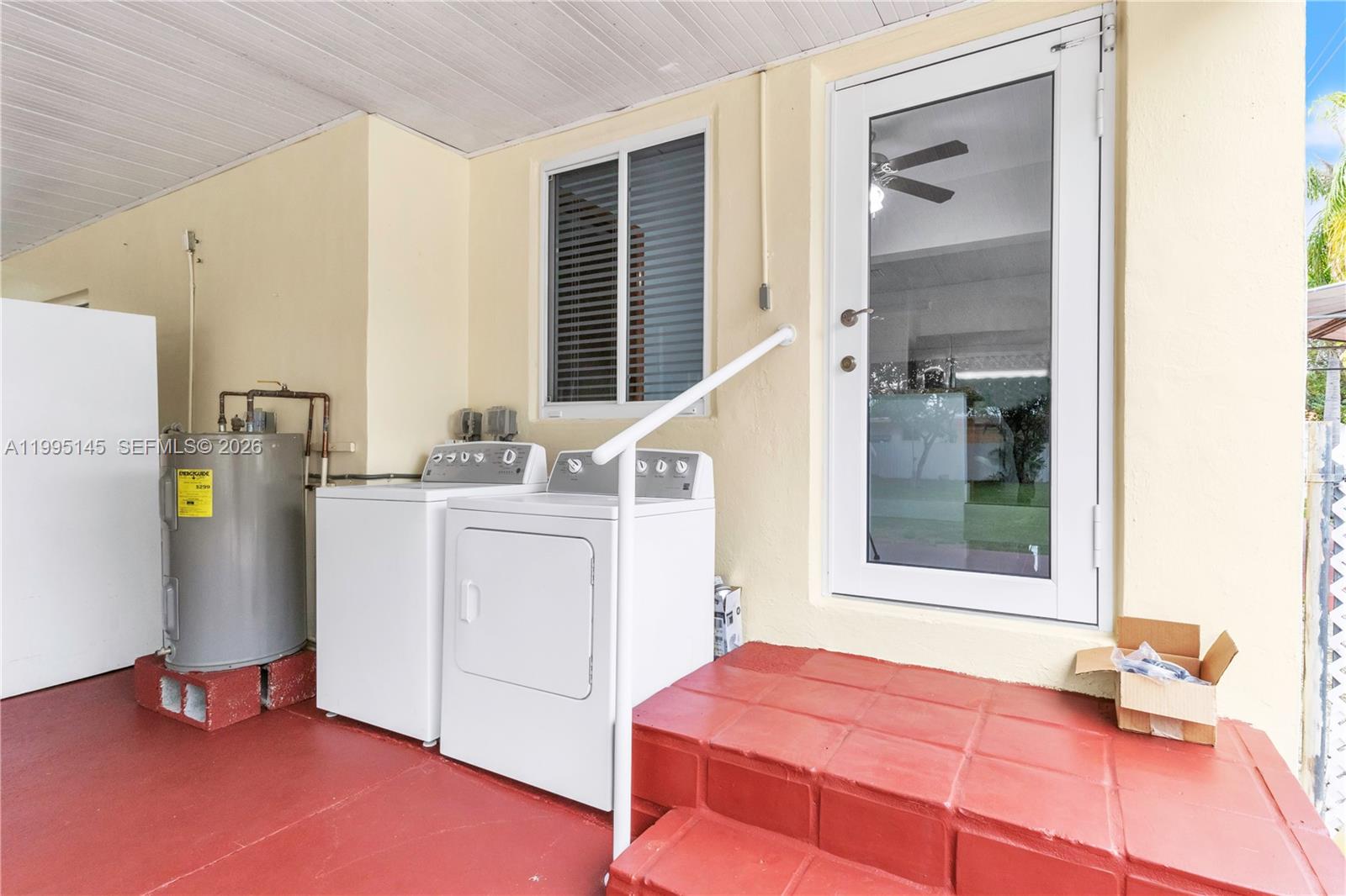 NARANJA NOOK - Residential Lease