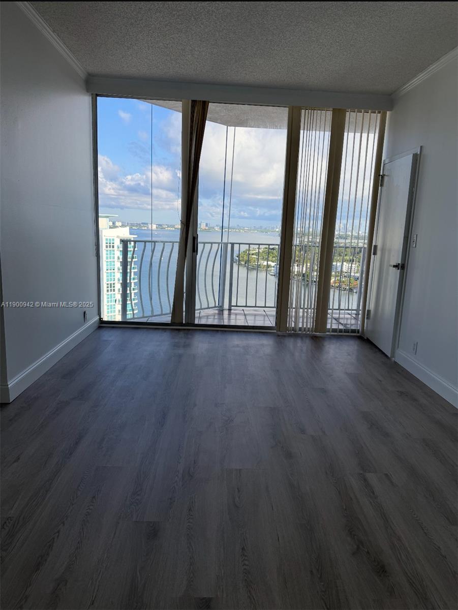 7601 E Treasure Dr PH112