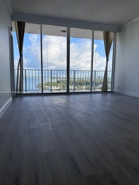 THE GRANDVIEW PALACE COND - Residential Lease