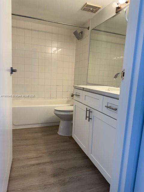 THE GRANDVIEW PALACE COND - Residential Lease